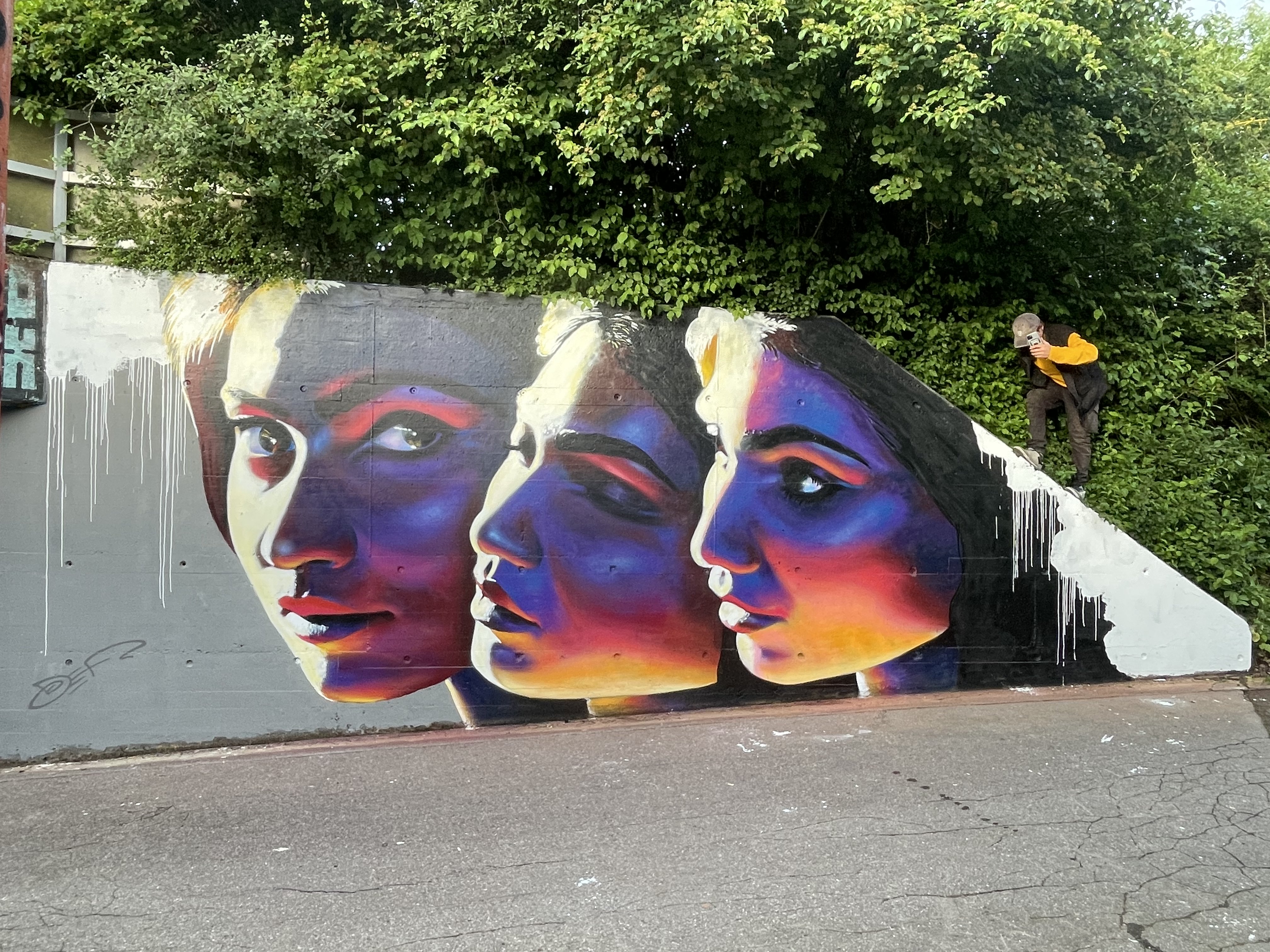 Def Notes Mural